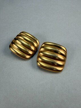 Vintage Gold Tone Ribbed Clip On Earrings Oversized Statement Design